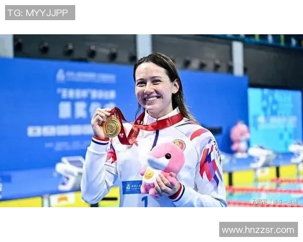 游泳名将突破极限挑战世界纪录 展现坚韧不拔的拼搏精神